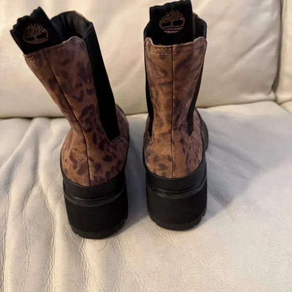 Timberland Women's Leopard Print Chelsea Boots - Picture 3 of 7